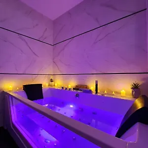 Privatif / Romantique Balneo Chalet