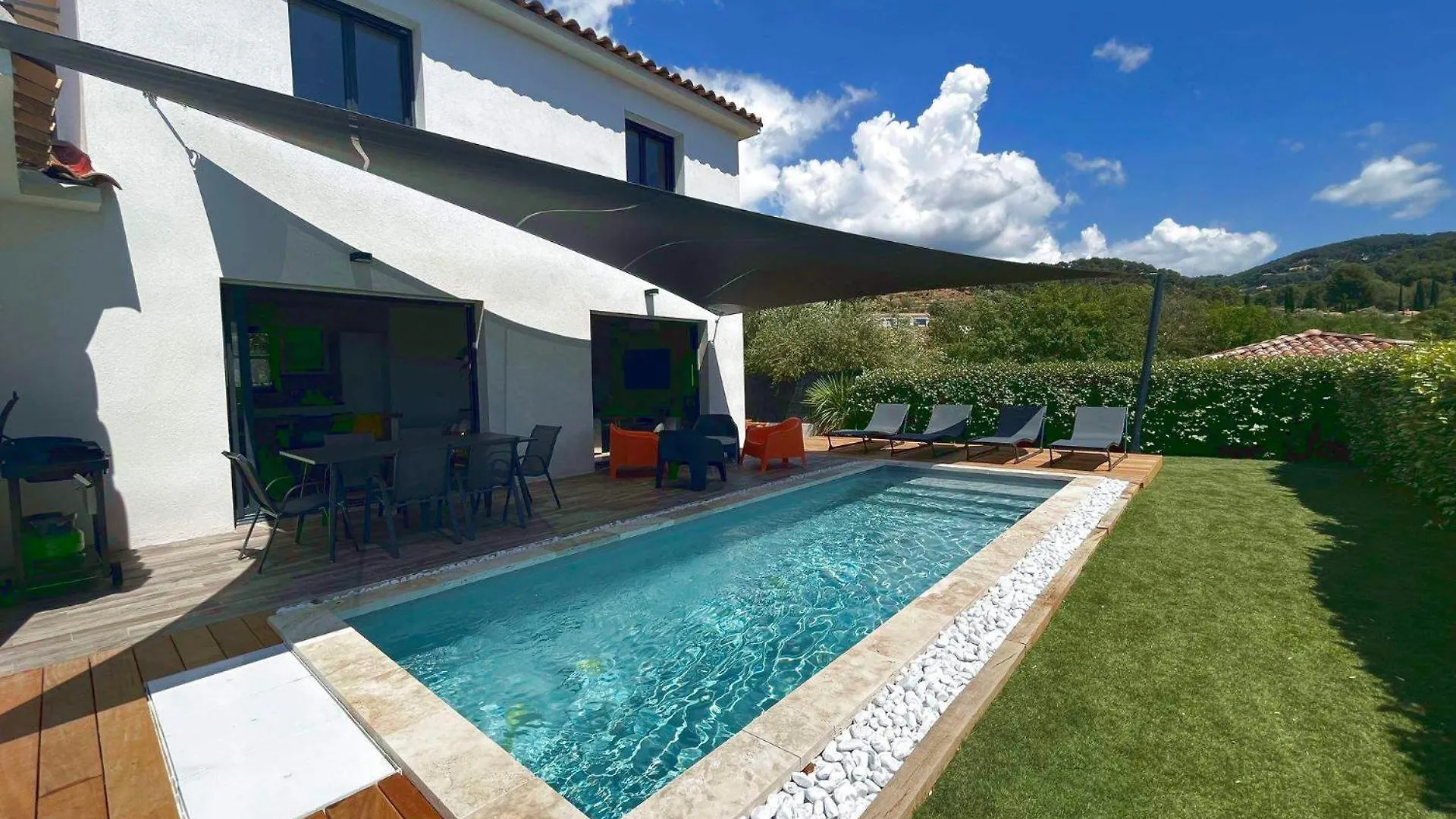 Villa 3 Chambres Piscine Petanque Clim 勒卡斯特雷特